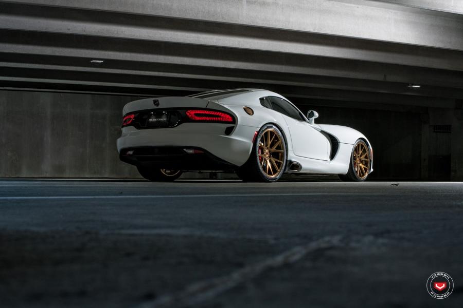  Dodge Viper SRT on Vossen Wheels (VPS-306) 2016 года  (фото 3 из 25)